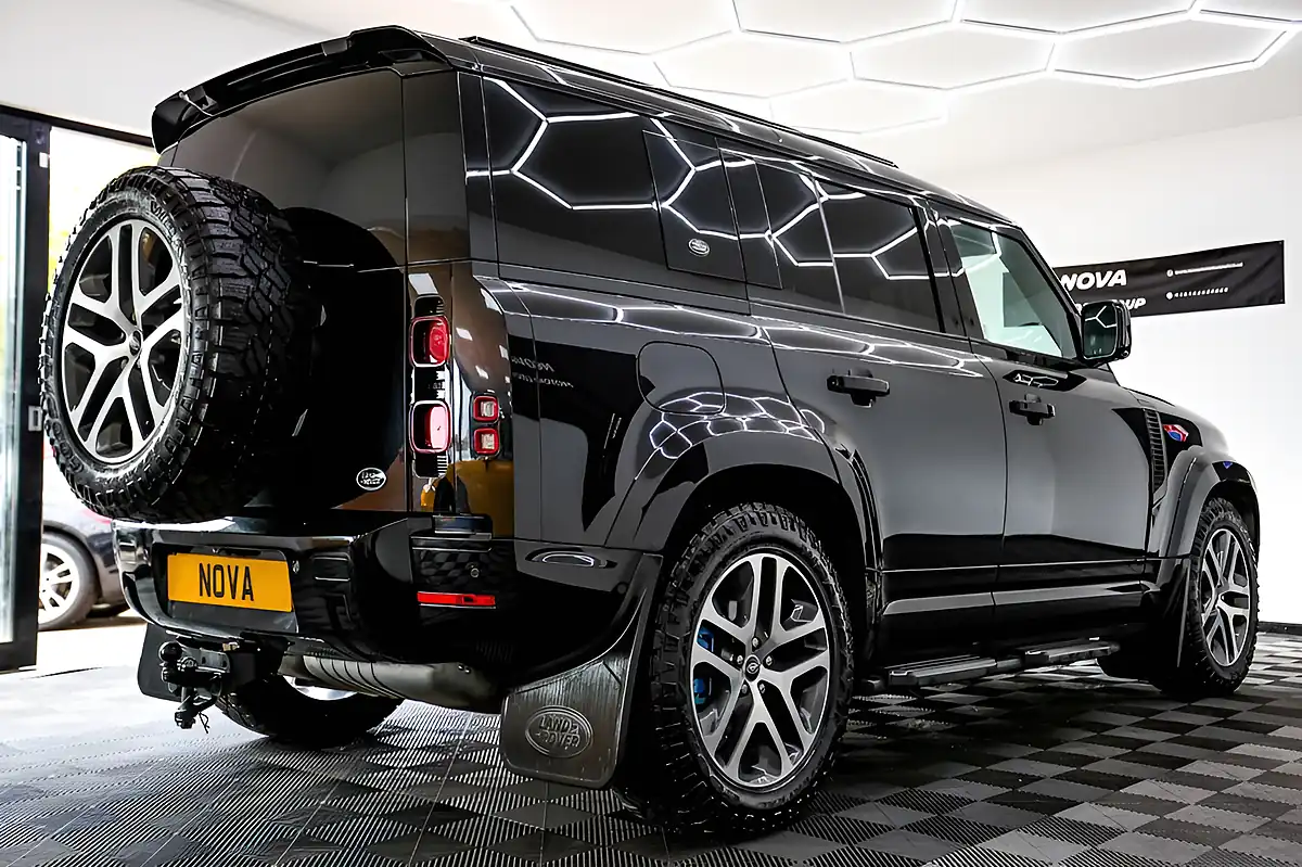 Used 2022 Land Rover Defender Xs Edition Santorini Black - Interior and Exterior details 10