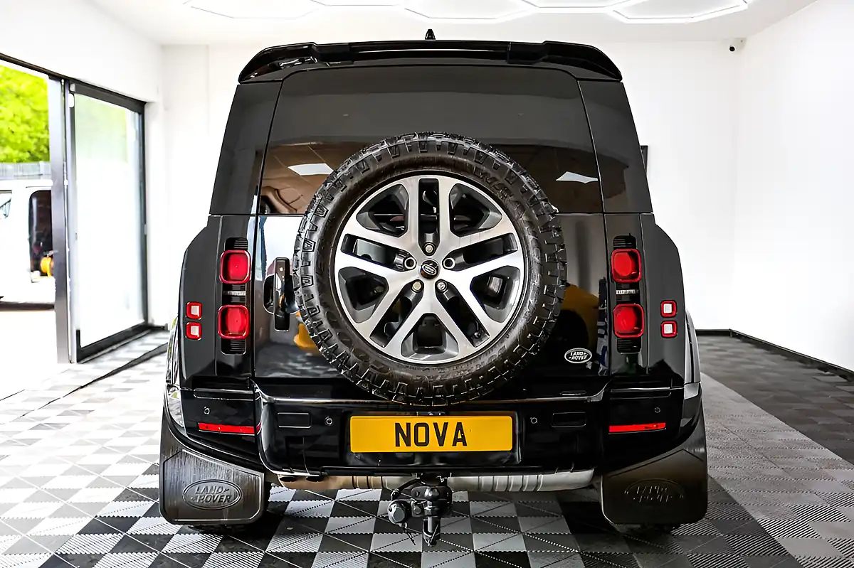 Used 2022 Land Rover Defender Xs Edition Santorini Black - Interior and Exterior details 11