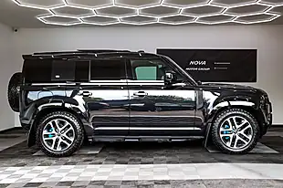 Used 2022 Land Rover Defender Xs Edition Santorini Black - Interior and Exterior details 5