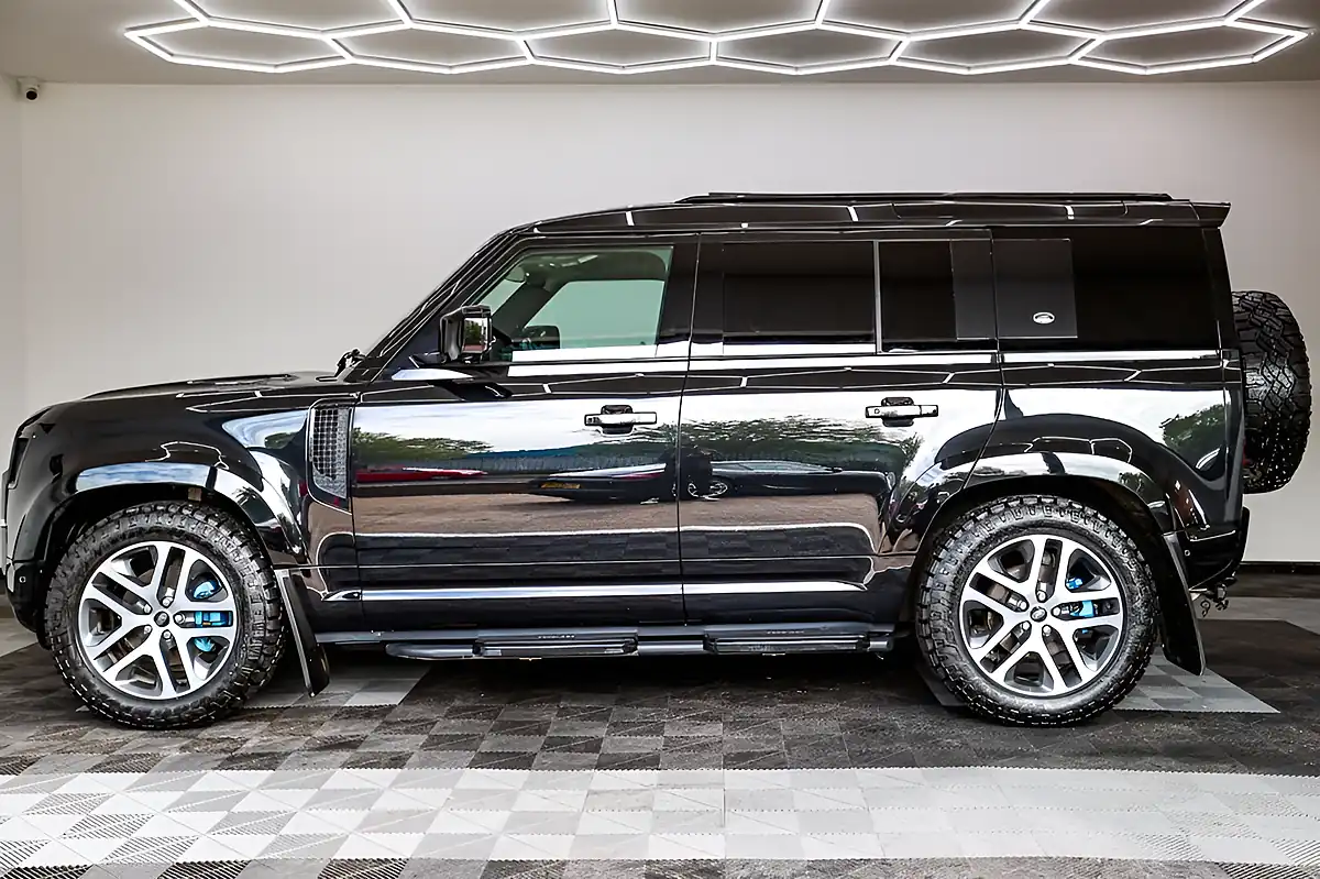 Used 2022 Land Rover Defender Xs Edition Santorini Black - Interior and Exterior details 6