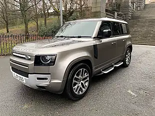 Used 2022 Land Rover Defender Xs Edition Silicon Silver - Interior and Exterior details 13