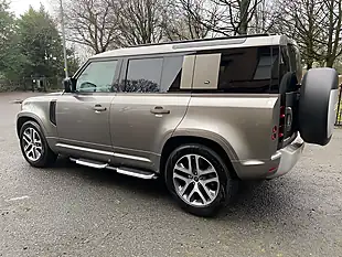 Used 2022 Land Rover Defender Xs Edition Silicon Silver - Interior and Exterior details 15