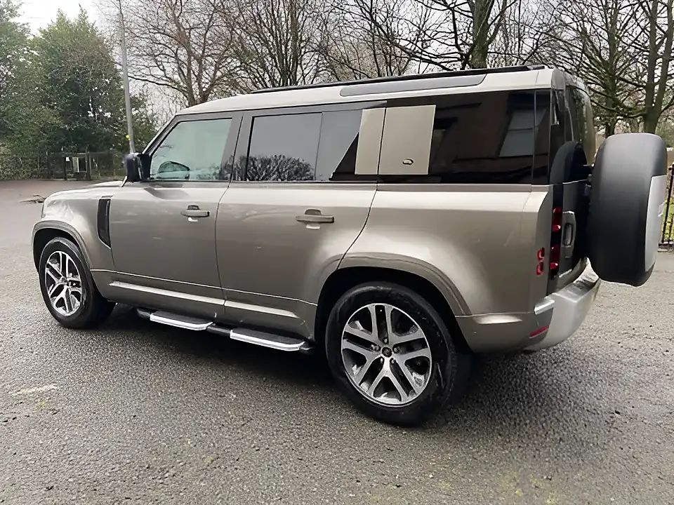 Used 2022 Land Rover Defender Xs Edition Silicon Silver - Interior and Exterior details 15
