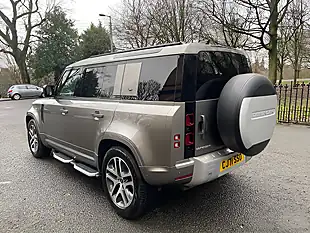 Used 2022 Land Rover Defender Xs Edition Silicon Silver - Interior and Exterior details 16