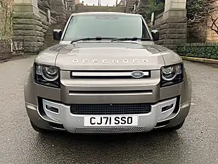 Used 2022 Land Rover Defender Xs Edition Silicon Silver - Interior and Exterior details 17