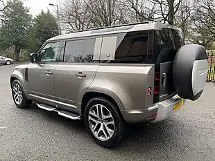 Used 2022 Land Rover Defender Xs Edition Silicon Silver - Interior and Exterior details 3