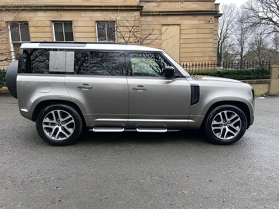 Used 2022 Land Rover Defender Xs Edition Silicon Silver - Interior and Exterior details 6