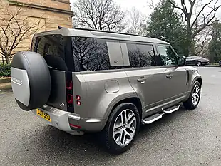 Used 2022 Land Rover Defender Xs Edition Silicon Silver - Interior and Exterior details 7
