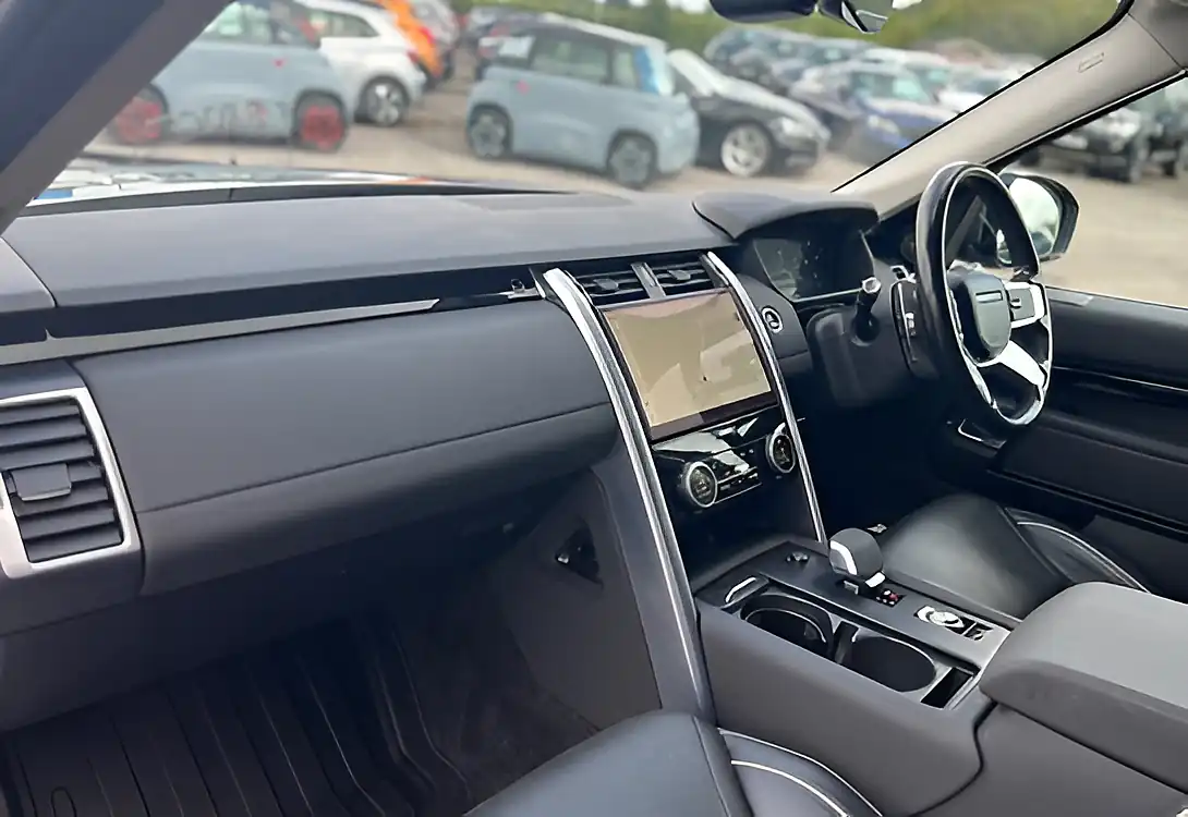 Used 2022 Land Rover Discovery Hse Eiger Grey/Black Roof - Interior and Exterior details 16