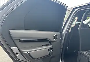 Used 2022 Land Rover Discovery Hse Eiger Grey/Black Roof - Interior and Exterior details 17
