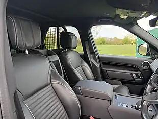 Used 2022 Land Rover Discovery R-Dynamic Hse Black - Interior and Exterior details 13