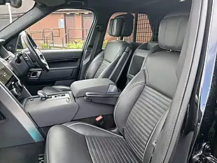 Used 2022 Land Rover Discovery R-Dynamic Hse Black - Interior and Exterior details 15
