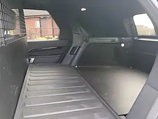 Used 2022 Land Rover Discovery R-Dynamic Hse Black - Interior and Exterior details 16