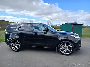 Used 2022 Land Rover Discovery R-Dynamic Hse Black - Interior and Exterior details 5