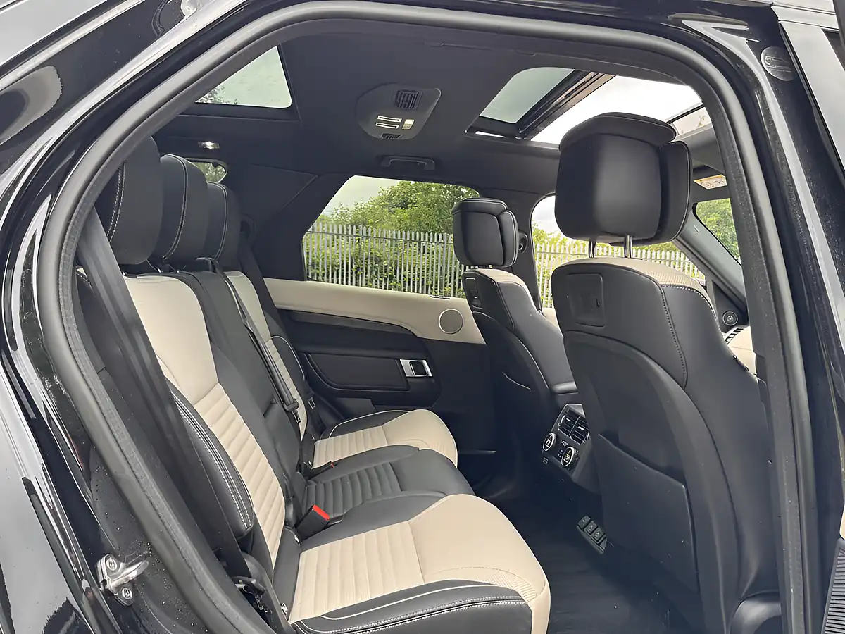 Used 2022 Land Rover Discovery R-Dynamic Hse Santorini Black Metallic - Interior and Exterior details 15