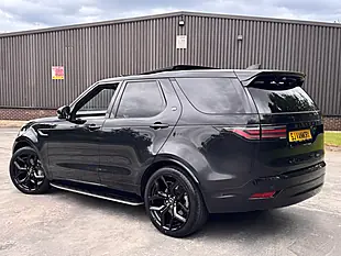 Used 2022 Land Rover Discovery R-Dynamic Hse Santorini Black Metallic - Interior and Exterior details 17
