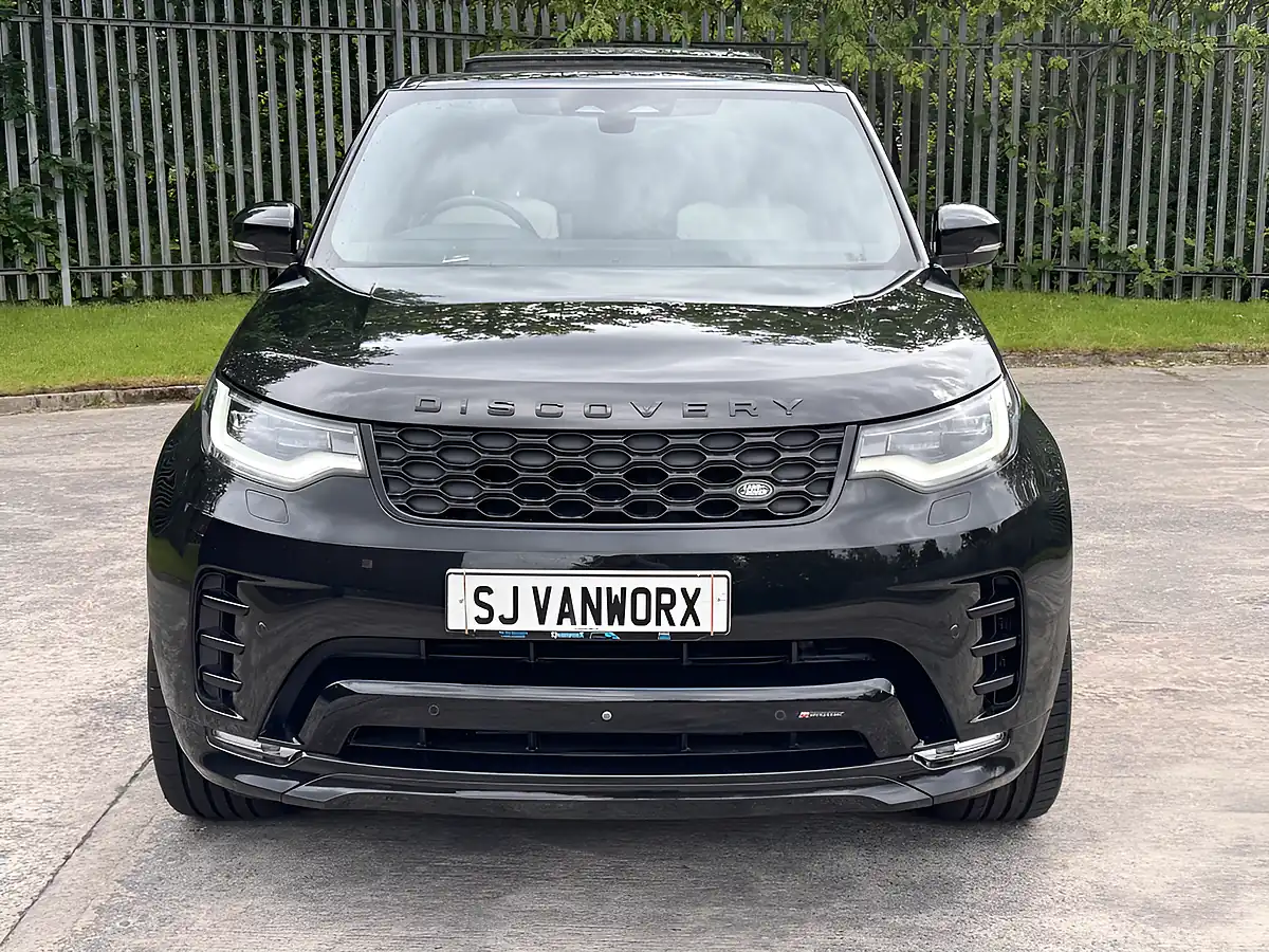 Used 2022 Land Rover Discovery R-Dynamic Hse Santorini Black Metallic - Interior and Exterior details 2