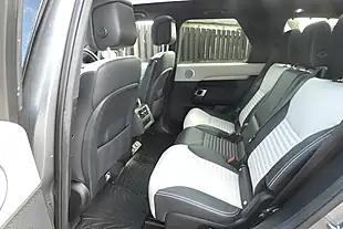 Used 2022 Land Rover Discovery R-Dynamic Se Grey - Interior and Exterior details 12