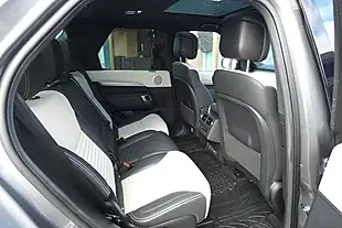 Used 2022 Land Rover Discovery R-Dynamic Se Grey - Interior and Exterior details 13