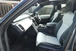 Used 2022 Land Rover Discovery R-Dynamic Se Grey - Interior and Exterior details 9