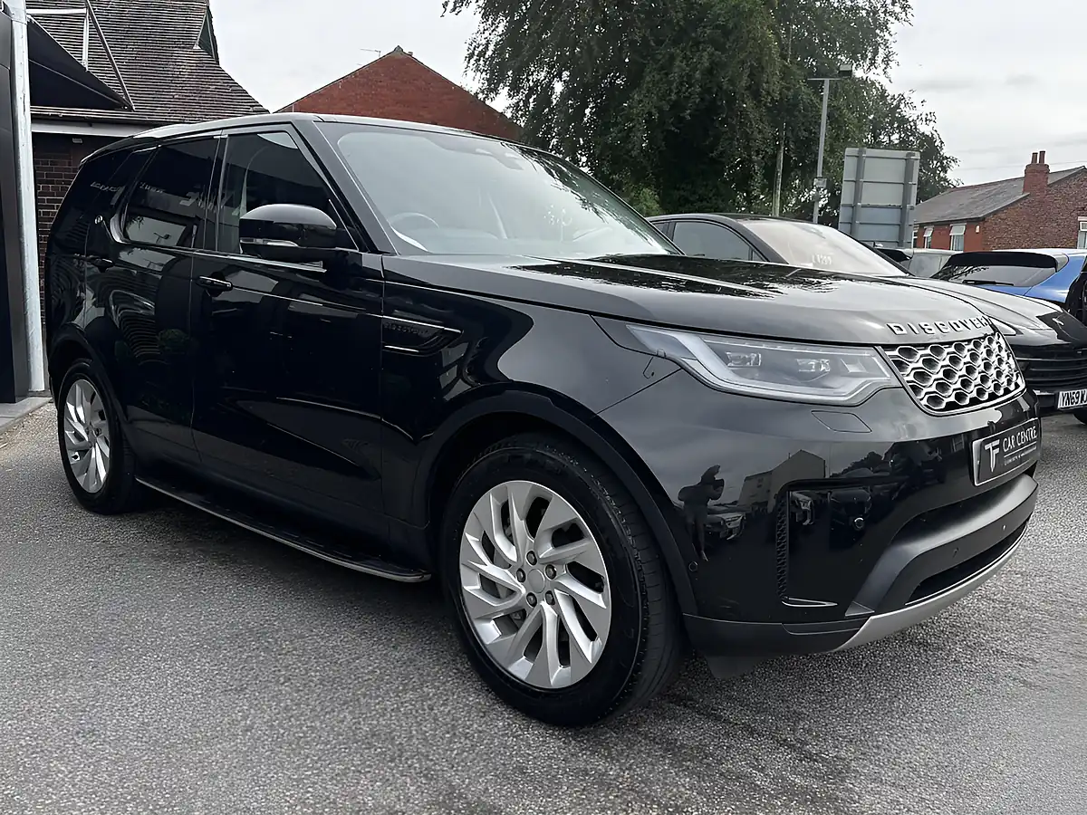 Used 2022 Land Rover Discovery S Black - Interior and Exterior details 10