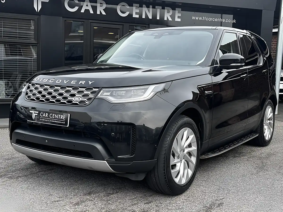 Used 2022 Land Rover Discovery S Black - Interior and Exterior details 11