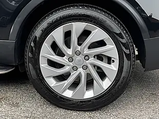 Used 2022 Land Rover Discovery S Black - Interior and Exterior details 12