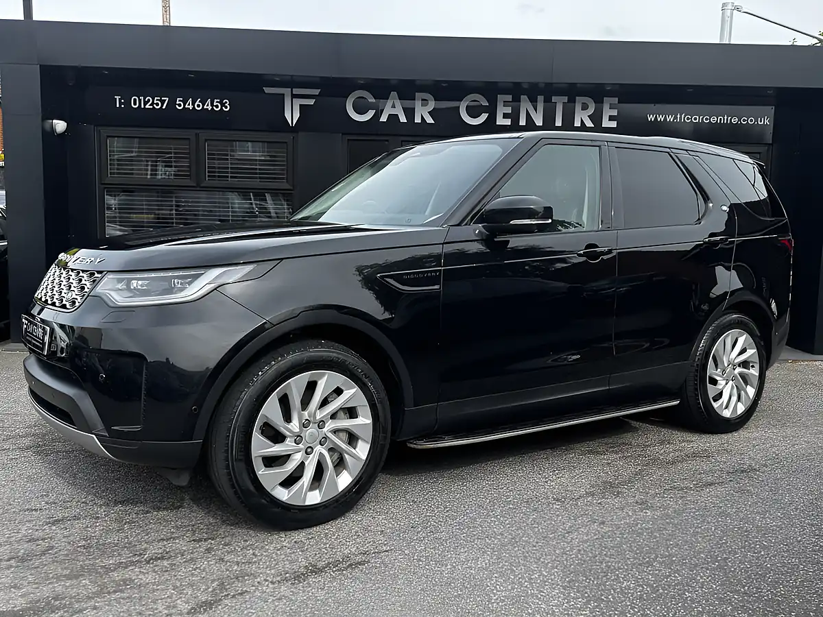 Used 2022 Land Rover Discovery S Black - Interior and Exterior details 2