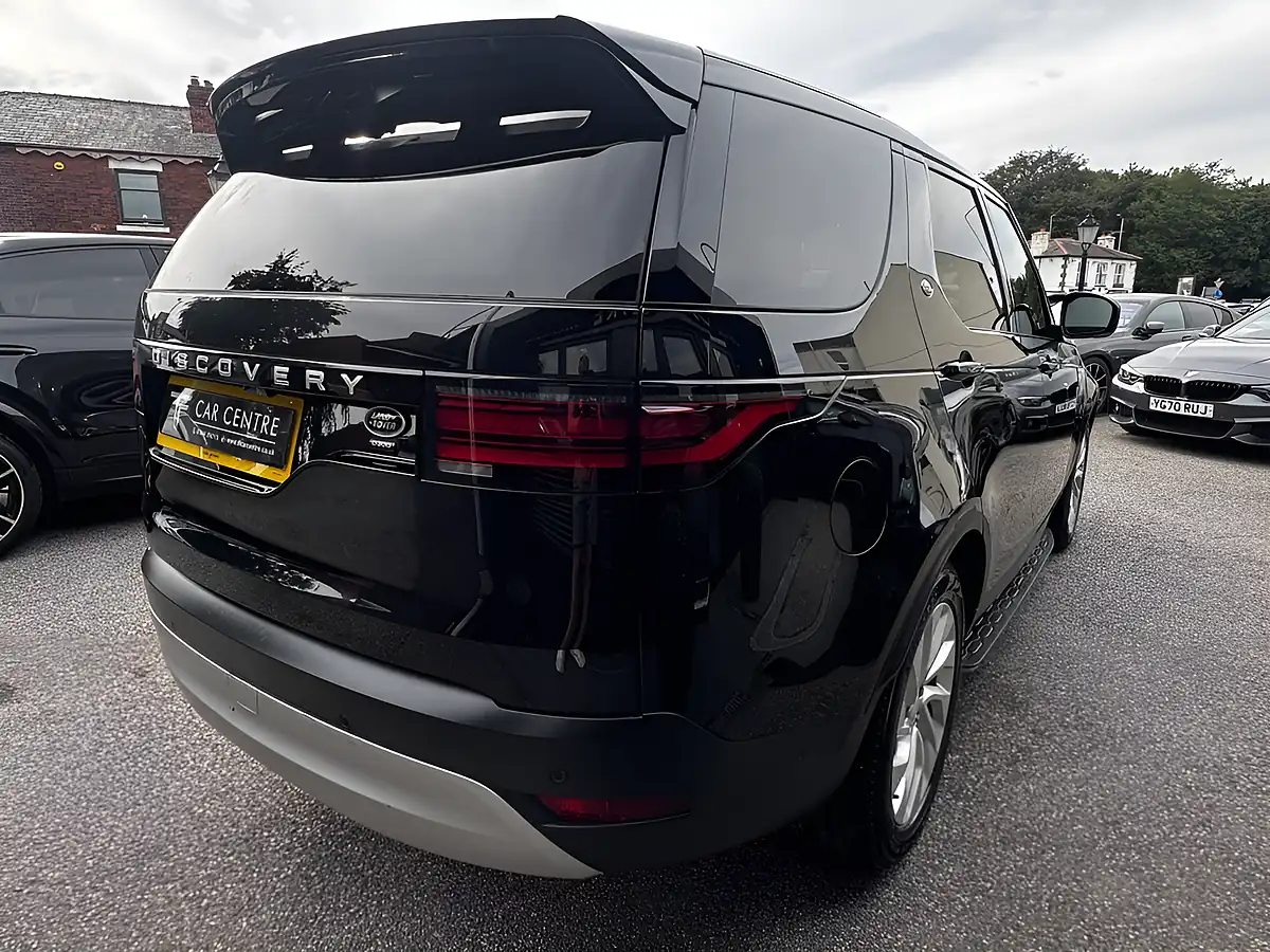 Used 2022 Land Rover Discovery S Black - Interior and Exterior details 7