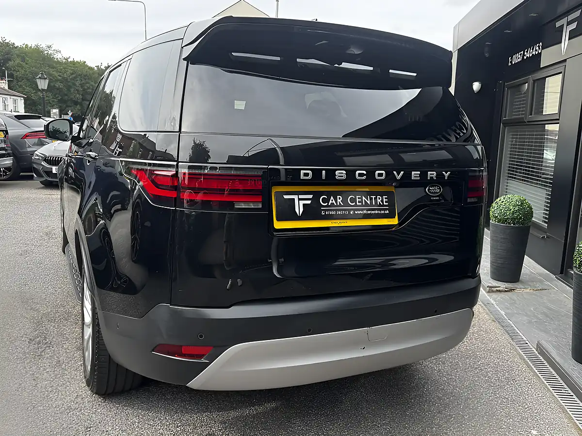 Used 2022 Land Rover Discovery S Black - Interior and Exterior details 8