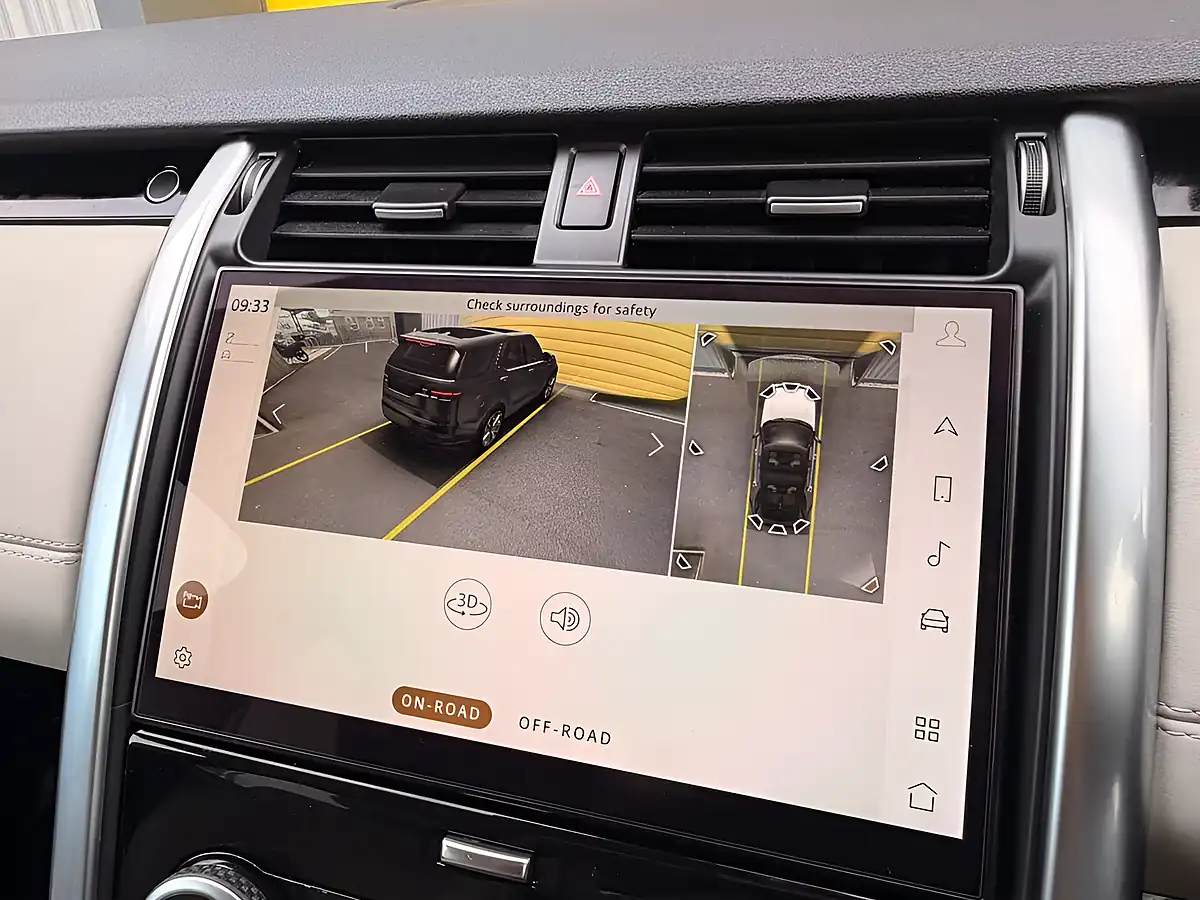 Used 2022 Land Rover Discovery S Grey - Interior and Exterior details 11