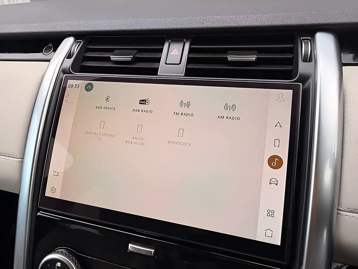 Used 2022 Land Rover Discovery S Grey - Interior and Exterior details 13
