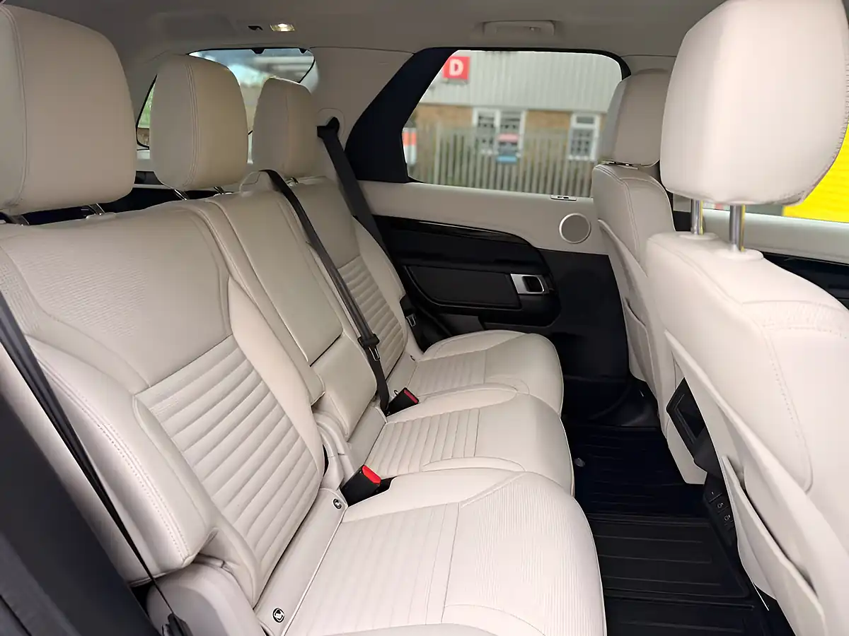 Used 2022 Land Rover Discovery S Grey - Interior and Exterior details 18