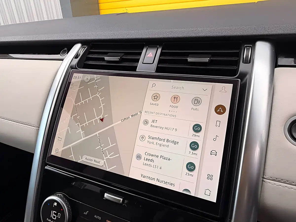Used 2022 Land Rover Discovery S Grey - Interior and Exterior details 19