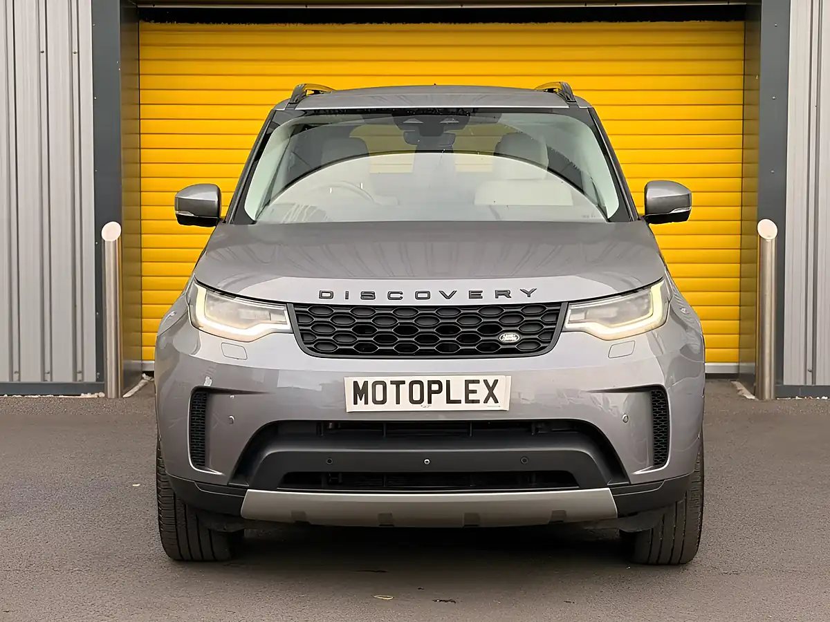 Used 2022 Land Rover Discovery S Grey - Interior and Exterior details 4