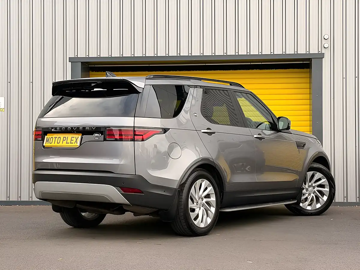 Used 2022 Land Rover Discovery S Grey - Interior and Exterior details 7