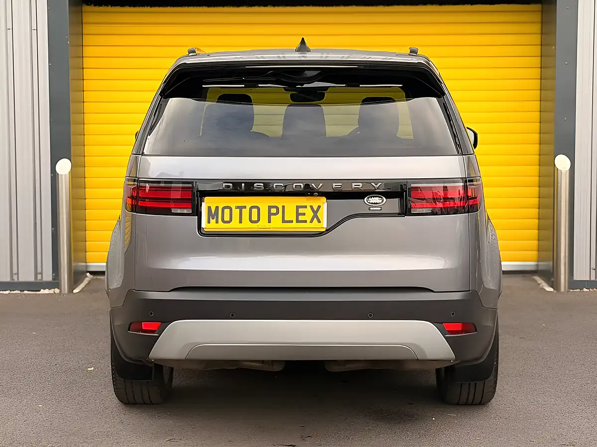 Used 2022 Land Rover Discovery S Grey - Interior and Exterior details 8