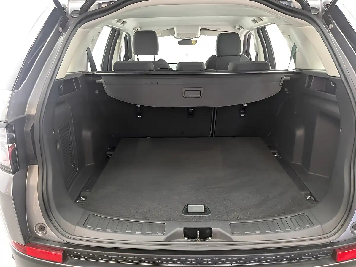 Used 2022 Land Rover Discovery Sport Eiger Grey - Interior and Exterior details 10