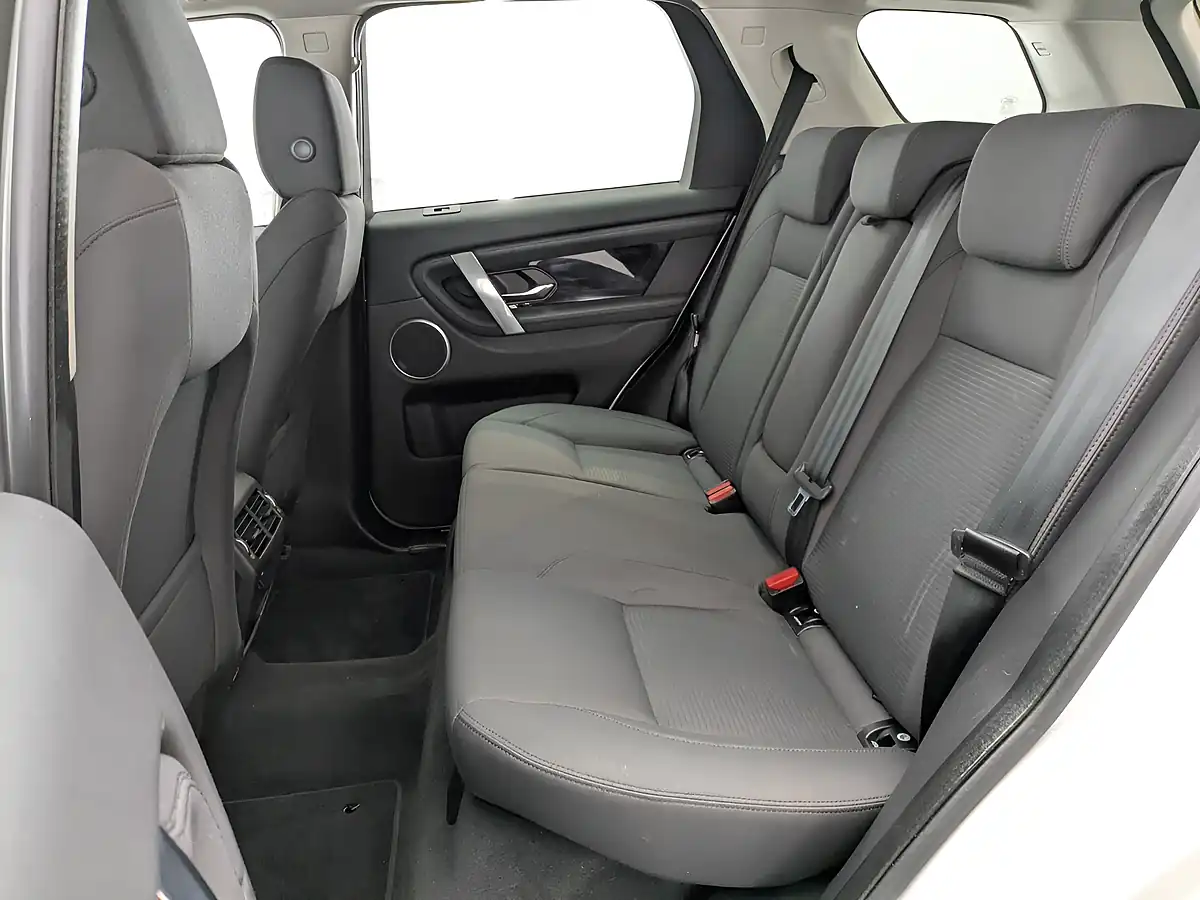 Used 2022 Land Rover Discovery Sport Fuji White - Interior and Exterior details 13