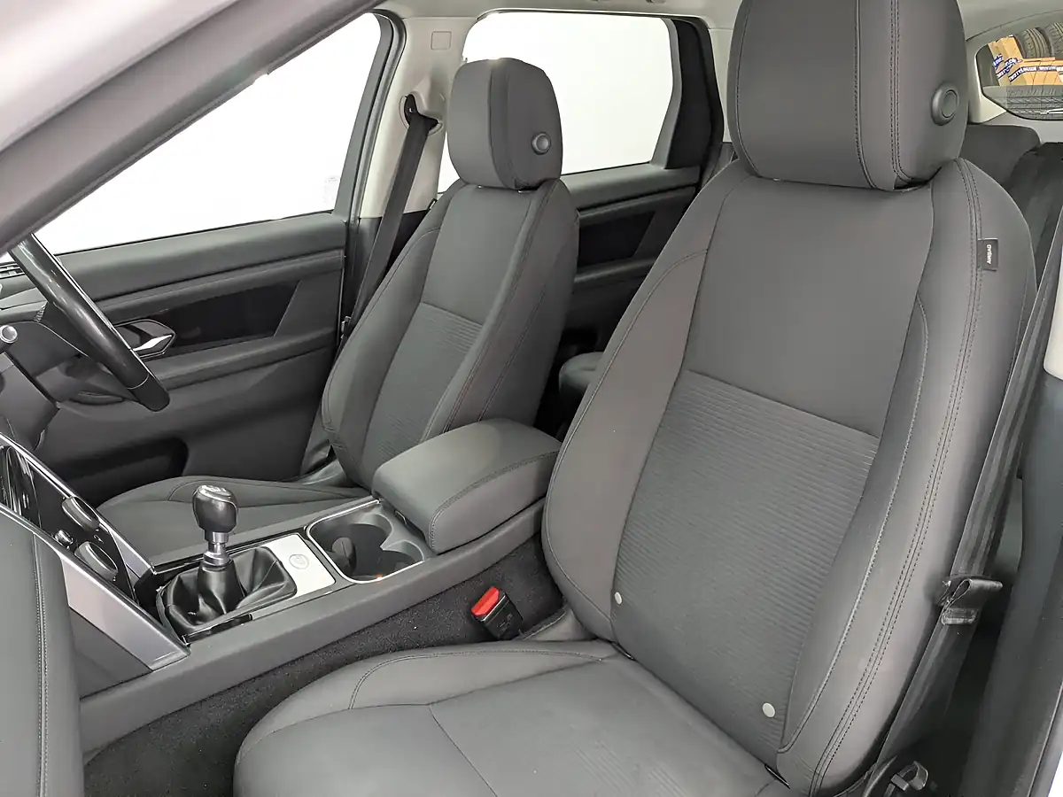 Used 2022 Land Rover Discovery Sport Fuji White - Interior and Exterior details 14