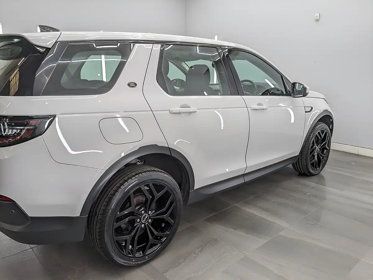 Used 2022 Land Rover Discovery Sport Fuji White - Interior and Exterior details 8