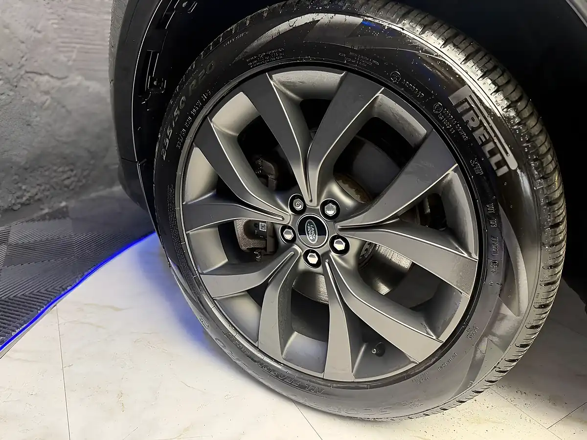 Used 2022 Land Rover Discovery Sport R-Dynamic Se Grey - Interior and Exterior details 10