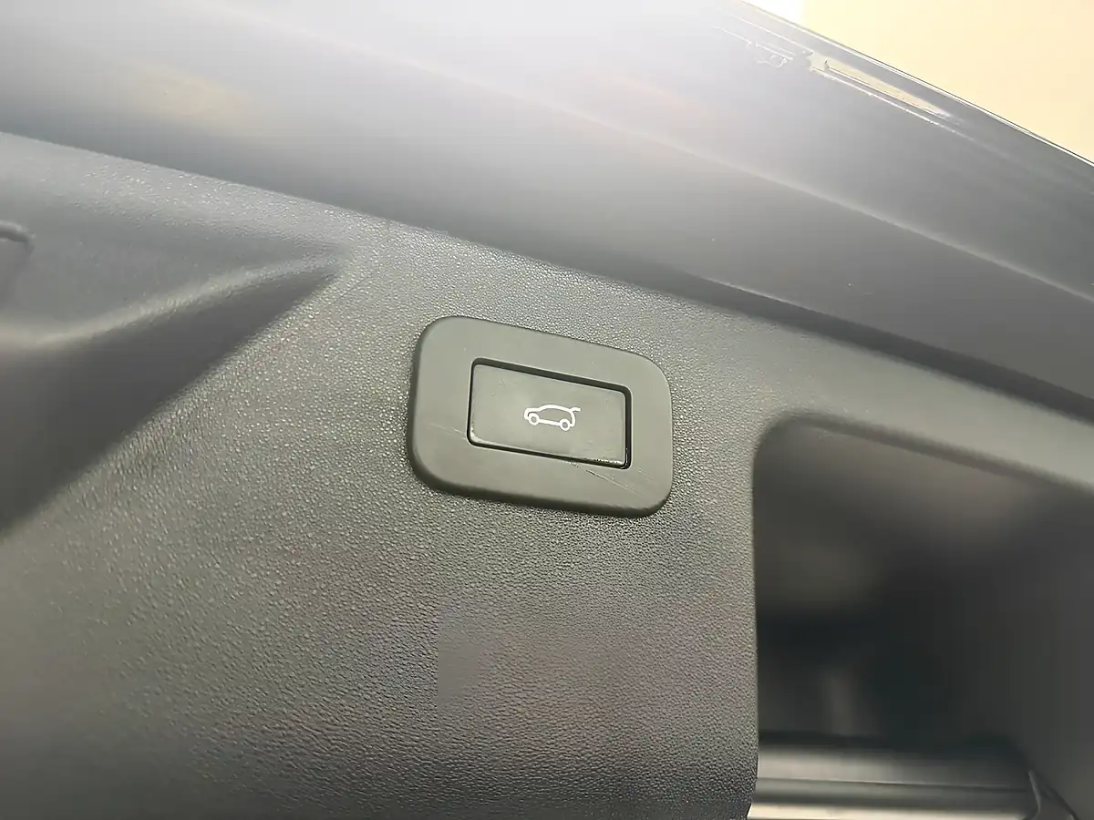 Used 2022 Land Rover Discovery Sport R-Dynamic Se Grey - Interior and Exterior details 20