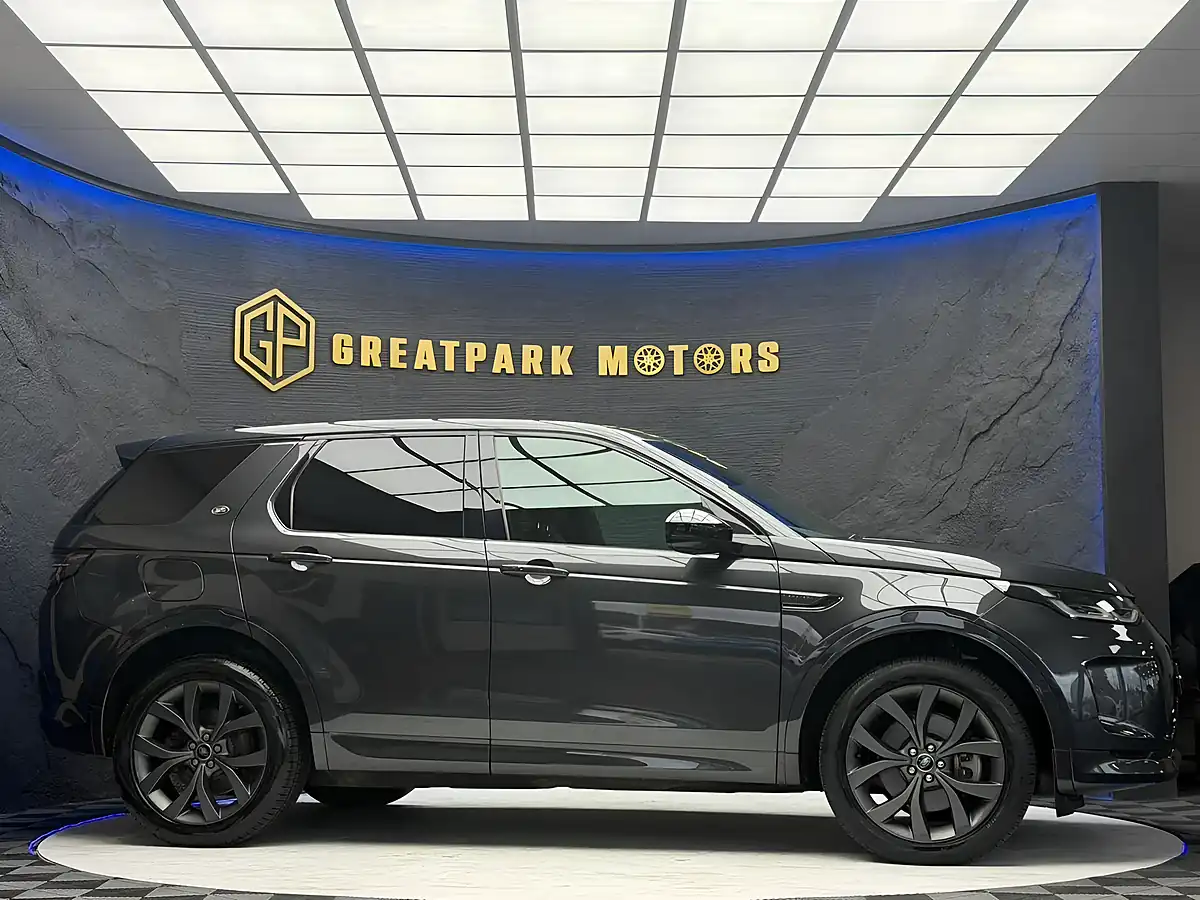 Used 2022 Land Rover Discovery Sport R-Dynamic Se Grey - Interior and Exterior details 4