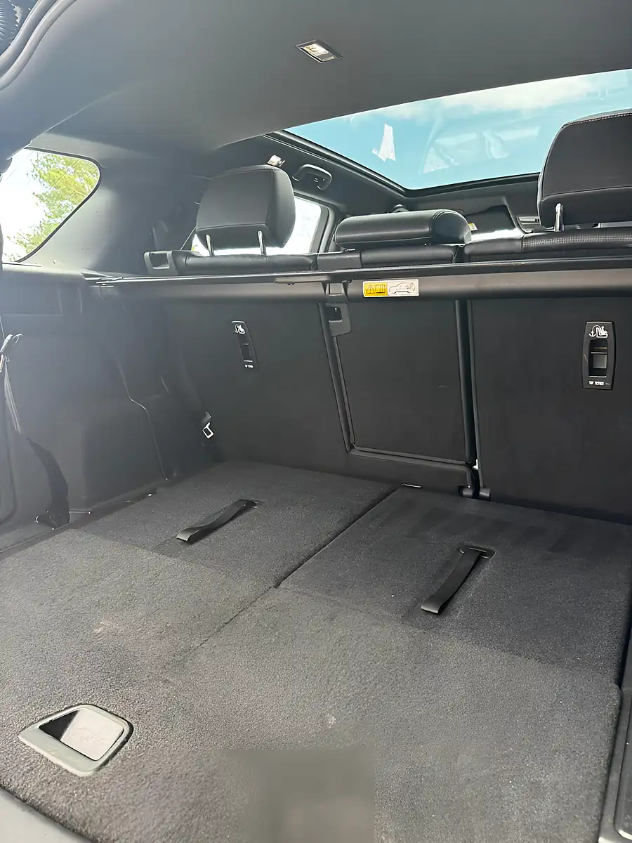 Used 2022 Land Rover Discovery Sport Urban Edition Grey - Interior and Exterior details 9