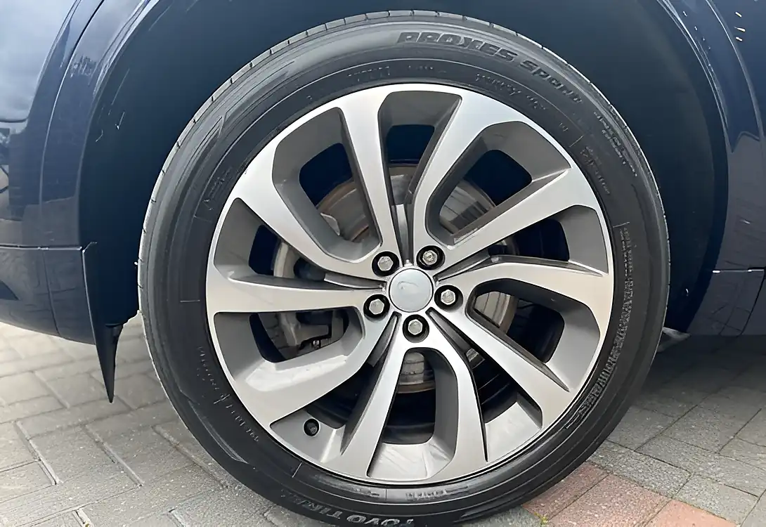 Used 2022 Land Rover Discovery Sport Urban Edition Portofino Blue - Interior and Exterior details 10