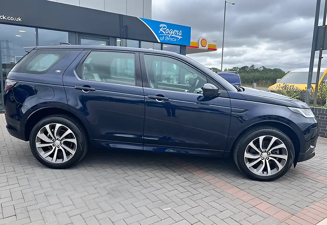 Used 2022 Land Rover Discovery Sport Urban Edition Portofino Blue - Interior and Exterior details 6