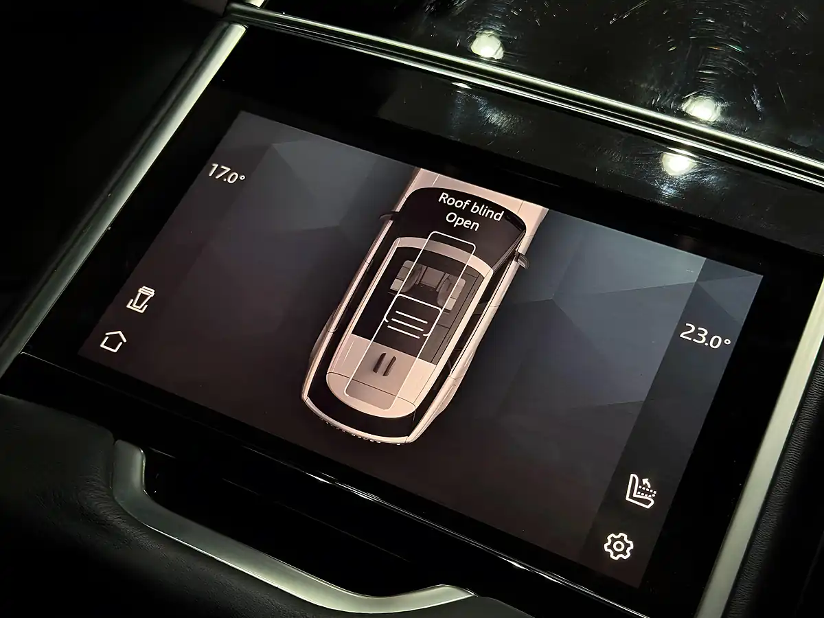 Used 2022 Land Rover Range Rover Autobiography Grey - Interior and Exterior details 18