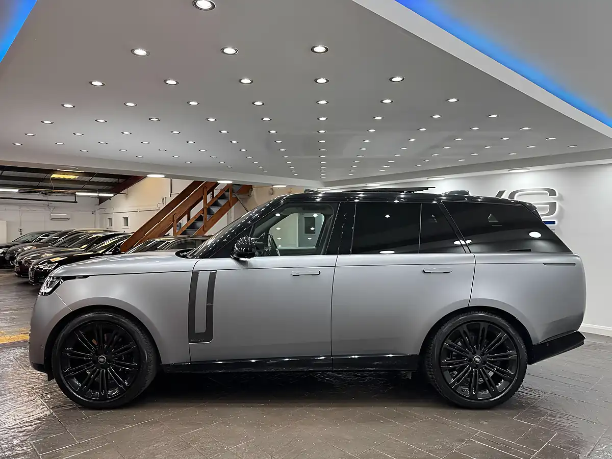 Used 2022 Land Rover Range Rover Autobiography Grey - Interior and Exterior details 8