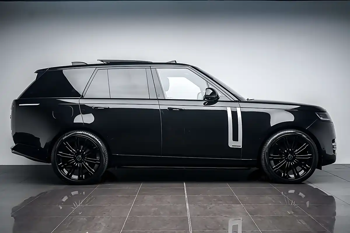 Used 2022 Land Rover Range Rover Autobiography Santorini Black - Interior and Exterior details 10
